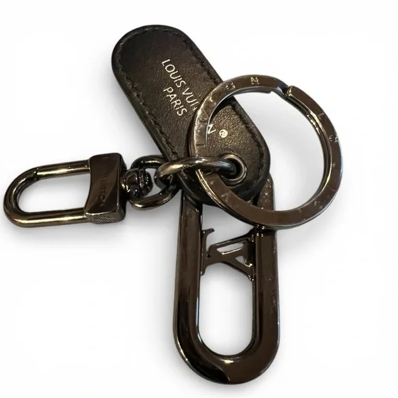 Louis Vuitton Men’s Monogram Eclipse Key Holder - Picture 4 of 7